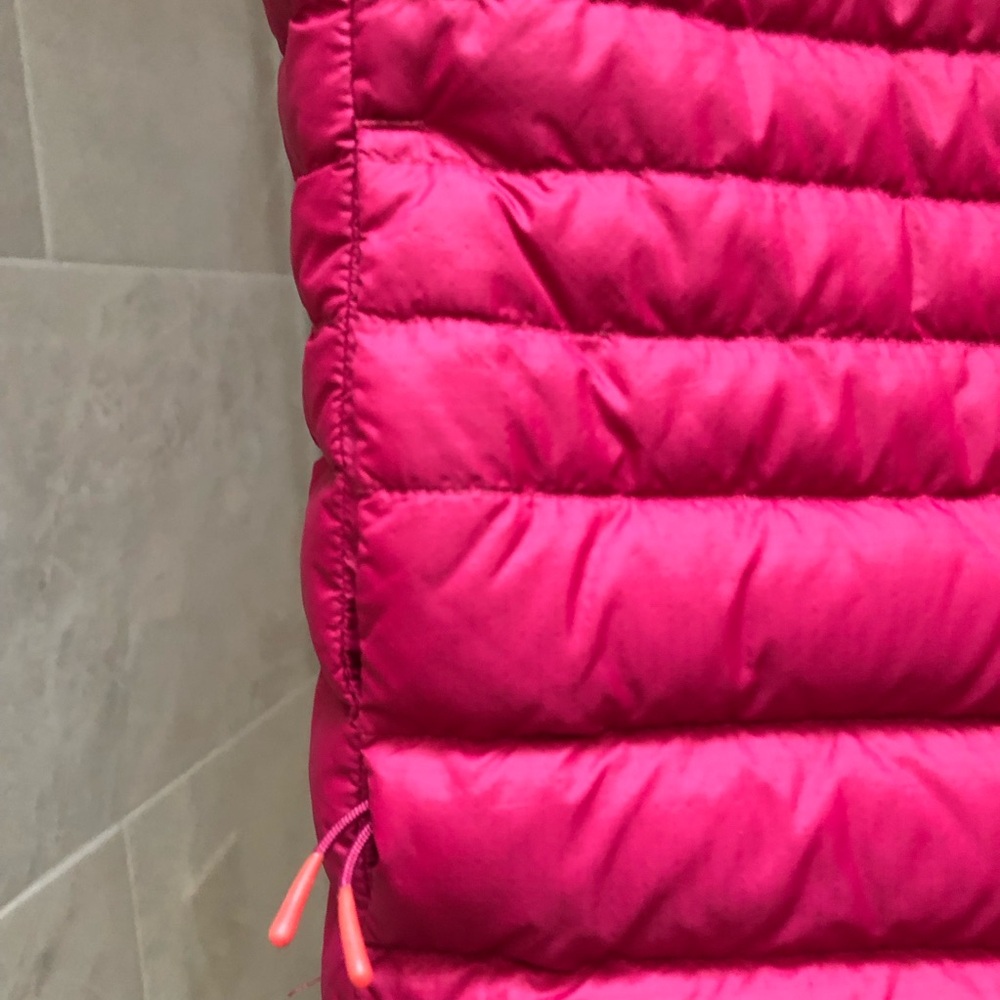 Cotopaxi Fuego Down Vest - Raspberry Medium women’s - Picture 3 of 13